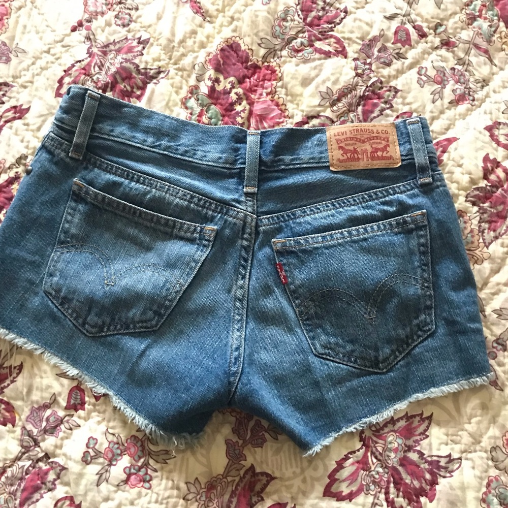 Levi’s cutoff shorts